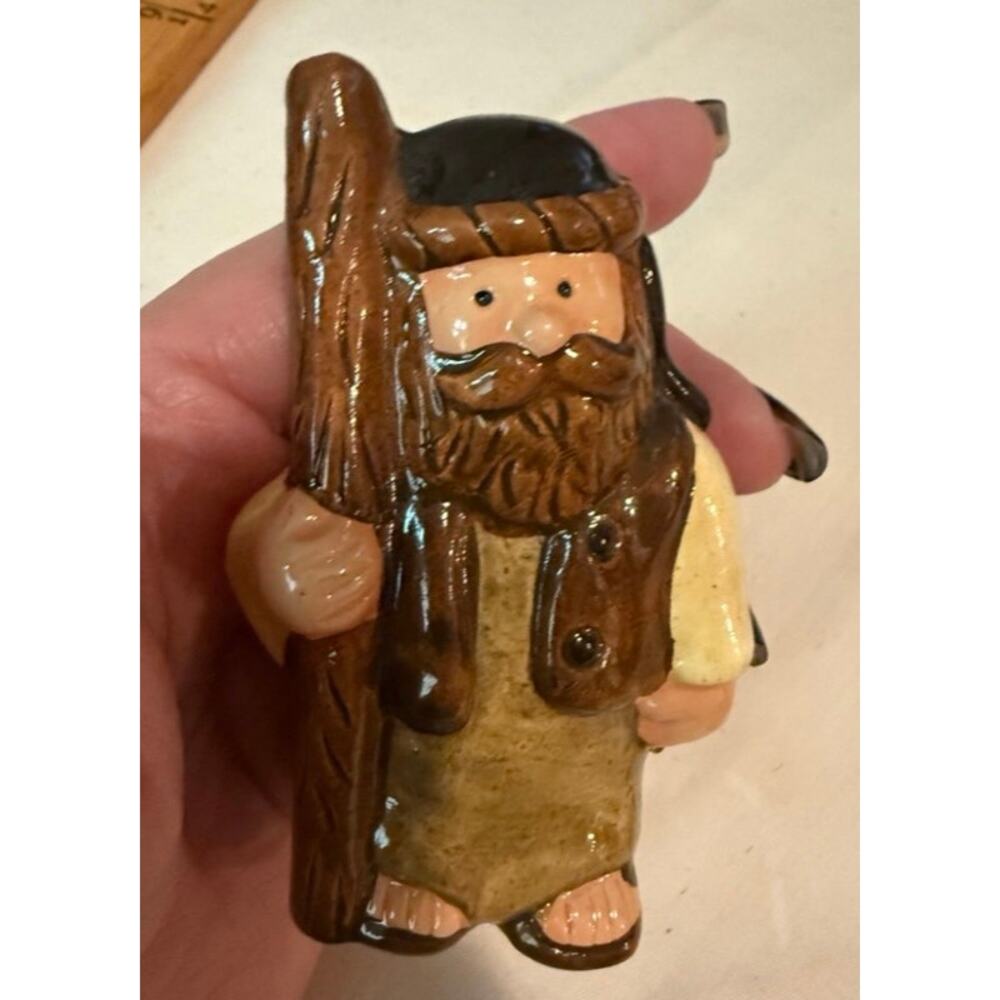 Delton Nativity Figure – Shepherd with Staff – Ceramic – 3”